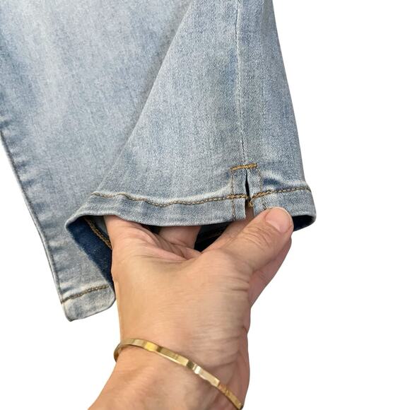 Lane Bryant High Rise Pull On Pedal Pusher Jean Sz 14 Light Wash Stretchy Capri - Picture 3 of 11